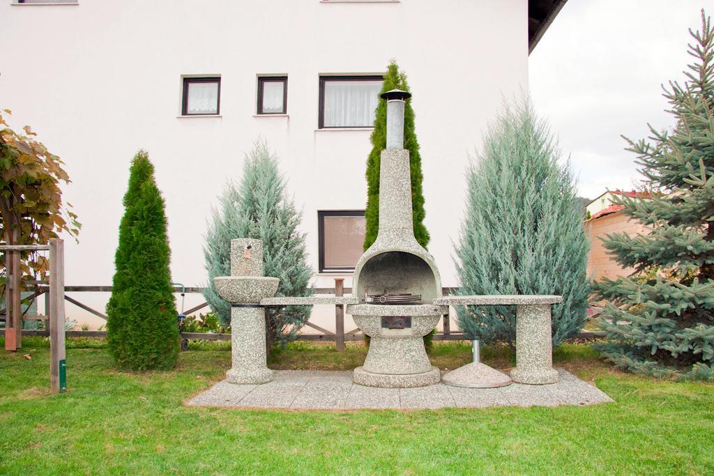 Zimzeleni Apartments Zreče Eksteriør billede